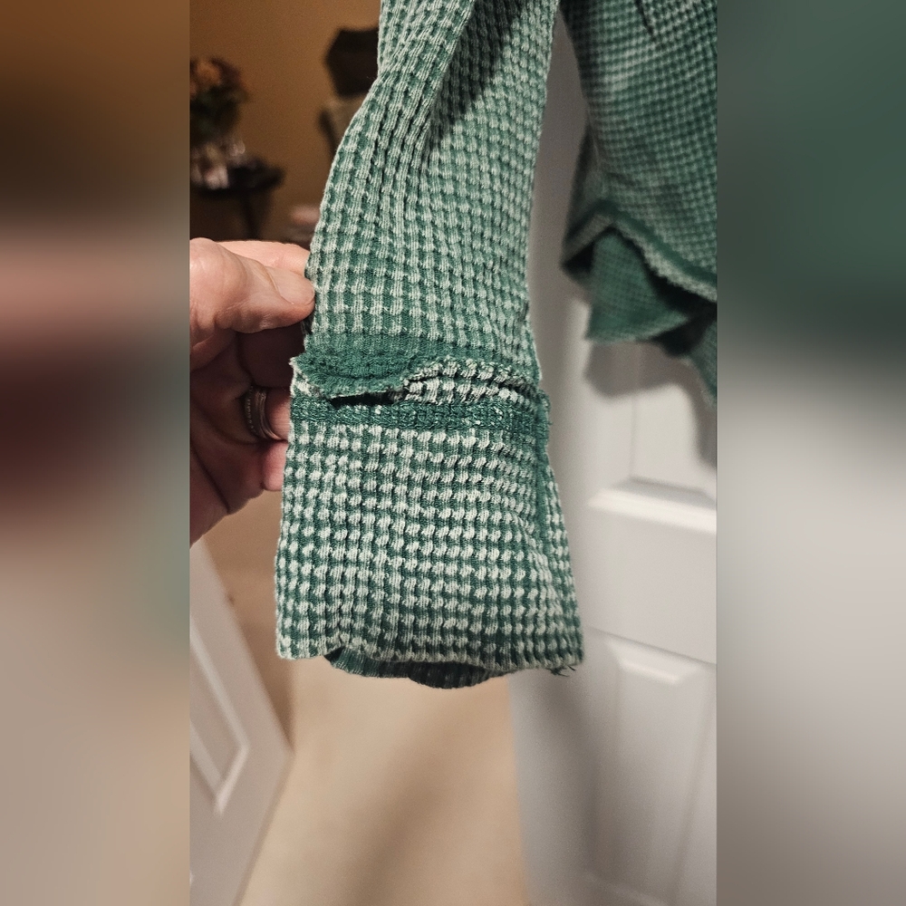 Zenana Mineral Wash Waffle Oversized Cut Edge Top in A green shade. SIZE MEDIUM - Picture 5 of 9